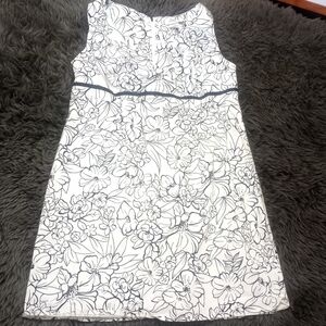 d By Ltd White  Black Floral Sleeveless Dress  Zips up Back Size 16W